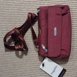 3/$45 Closing- Baggallini NWT Burgundy Red